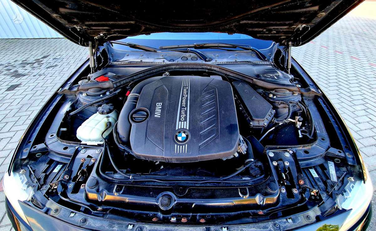 BMW 330, 3.0 l., wagon