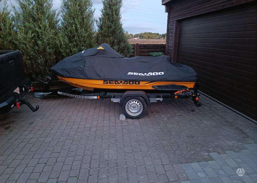 Sea-Doo Rxt-x, jet skis