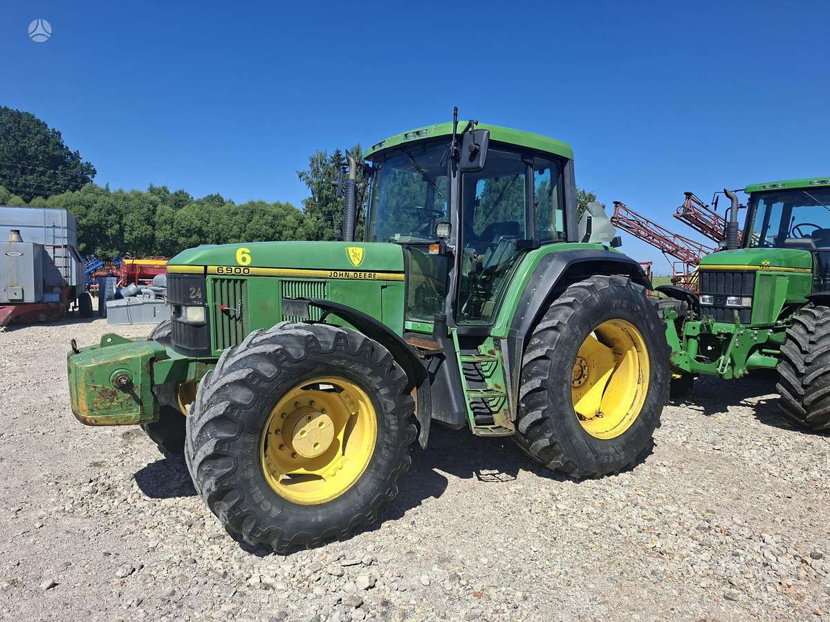 John Deere 6900, traktori