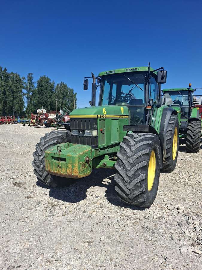 John Deere 6900, traktori