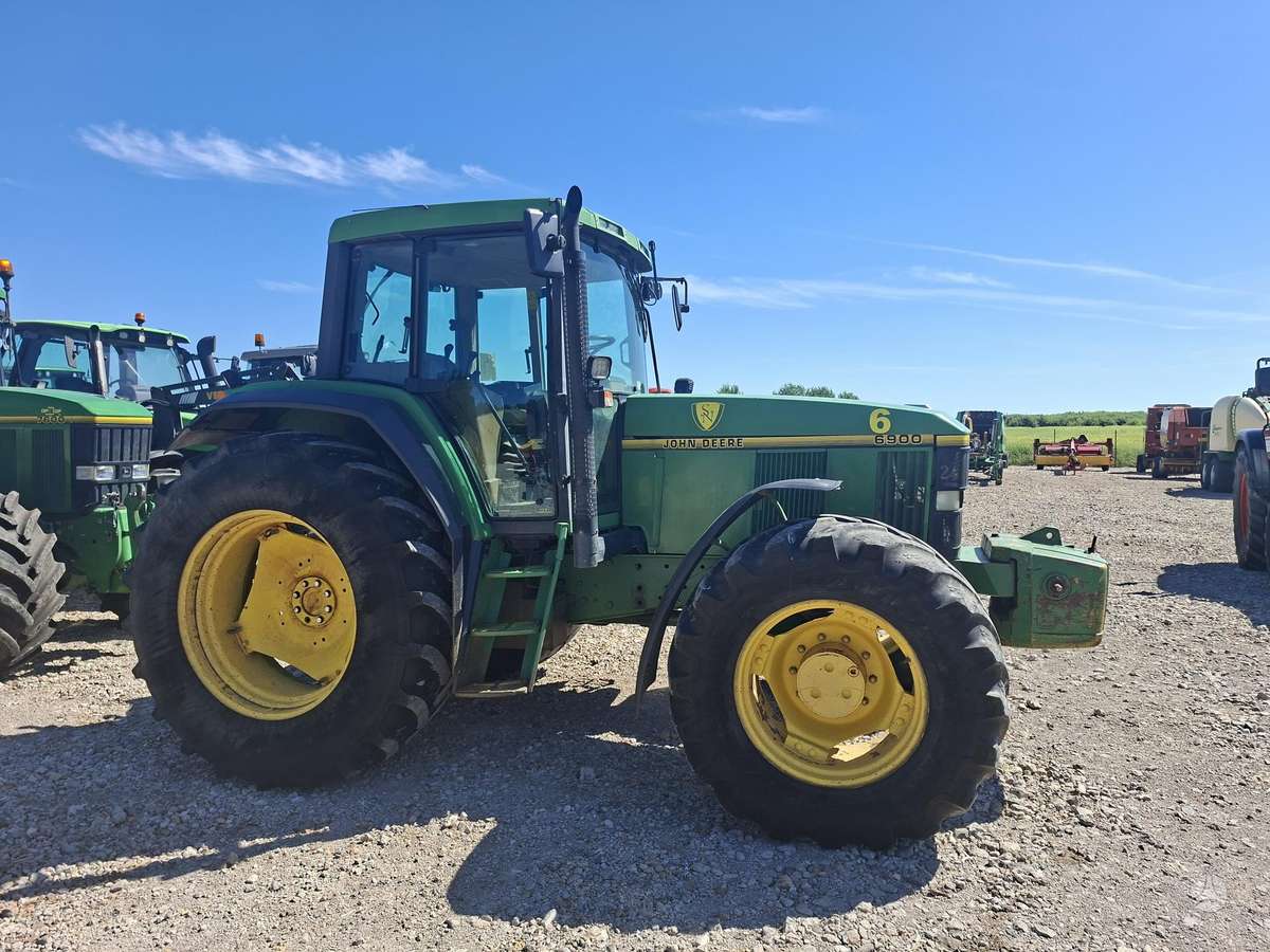 John Deere 6900, traktori