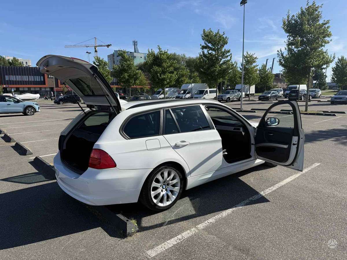 BMW 320, 2.0 l., universalas
