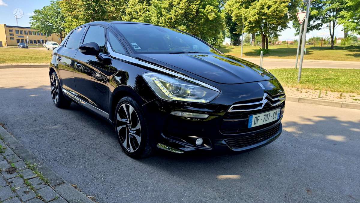 Citroen DS5, 2.0 l., hatchback