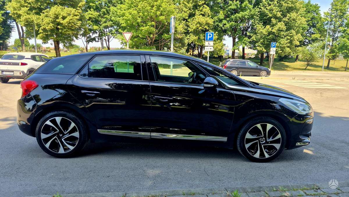 Citroen DS5, 2.0 l., Хэтчбек