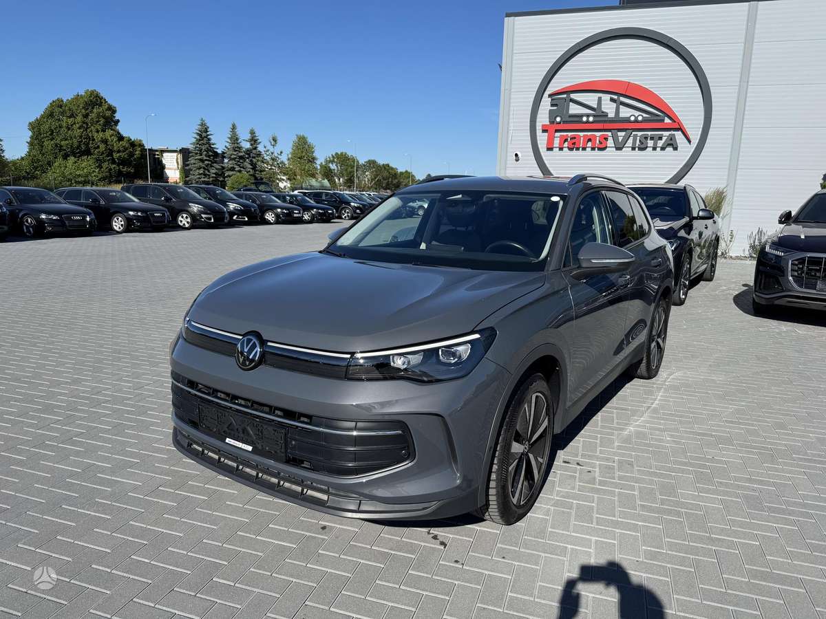 Volkswagen Tiguan - 1