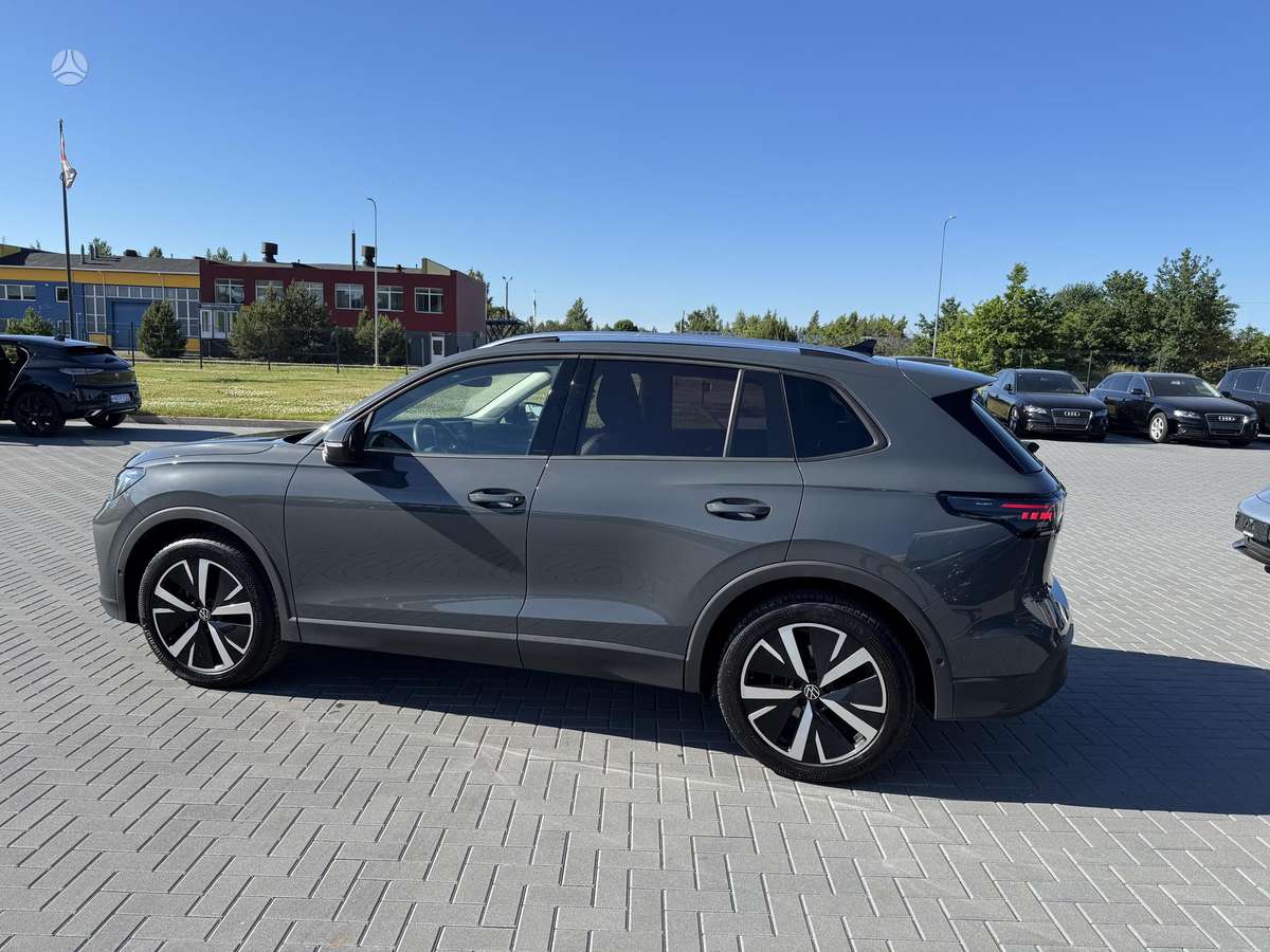 Volkswagen Tiguan - 3