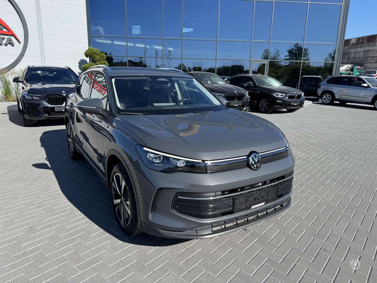 Volkswagen Tiguan - 9