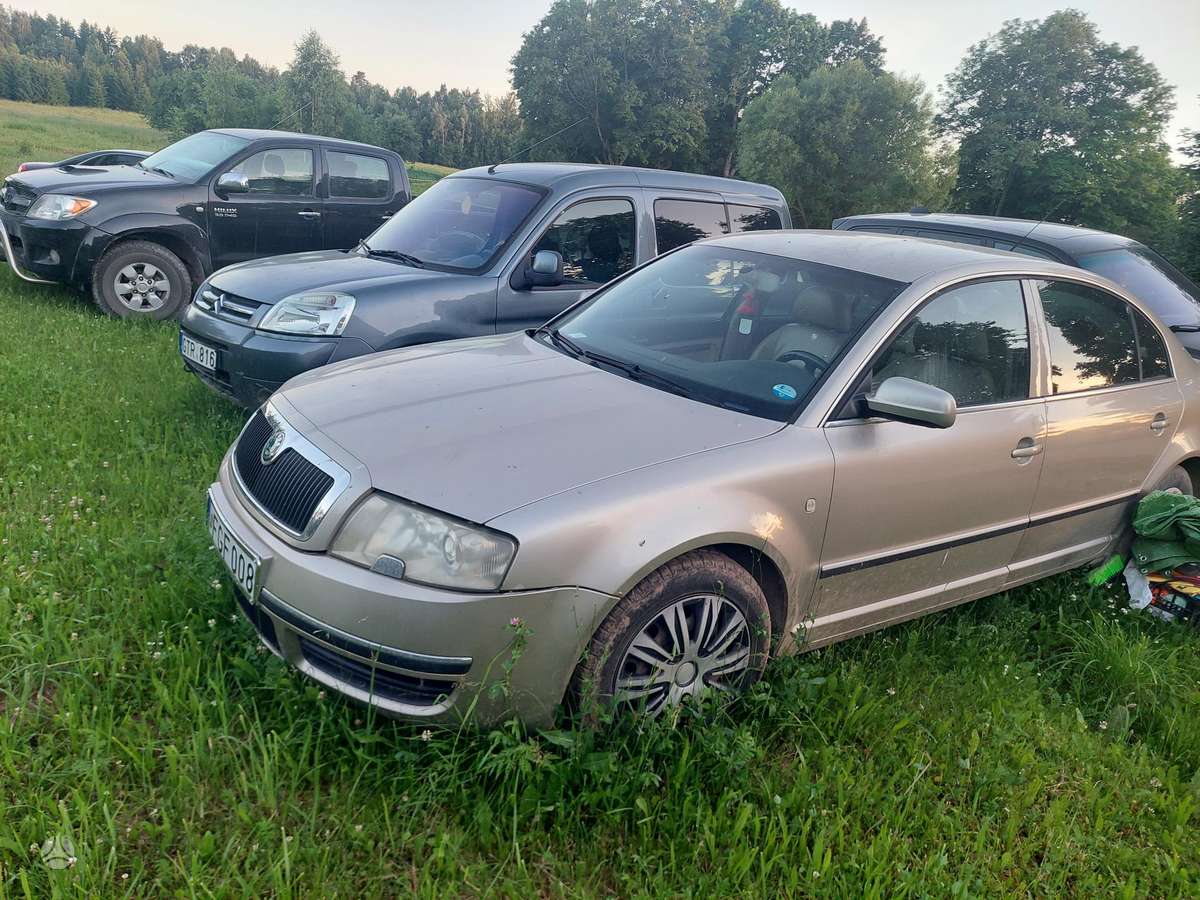 Škoda Superb - 1
