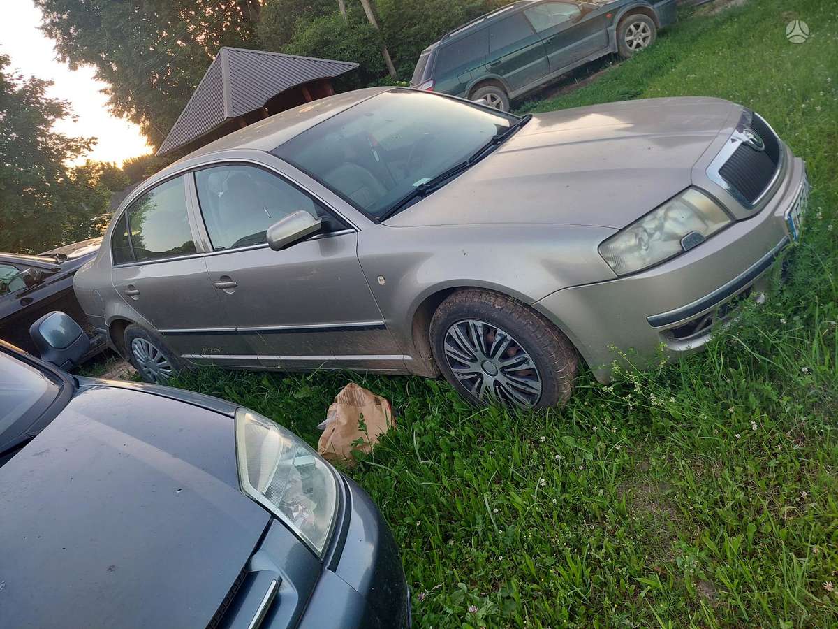 Škoda Superb - 2