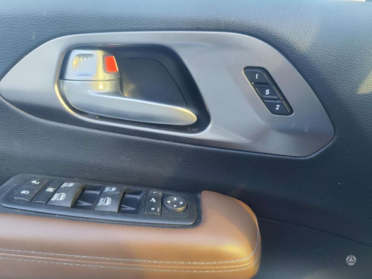 Chrysler Pacifica, 3.6 l., Минивэн