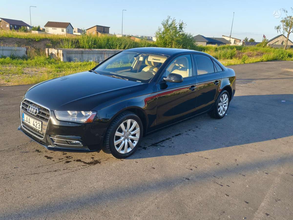 Audi A4, 2.0 l., saloon / sedan