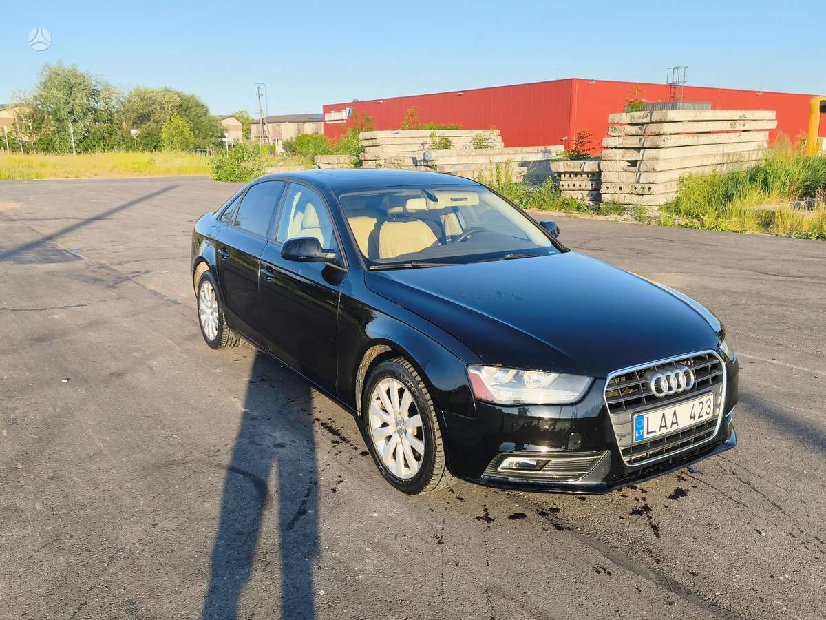Audi A4, 2.0 l., Седан