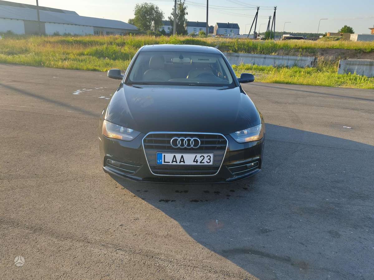Audi A4, 2.0 l., Седан