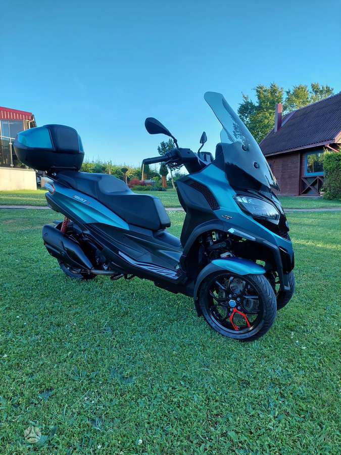 Piaggio MP3 400cc, trikes
