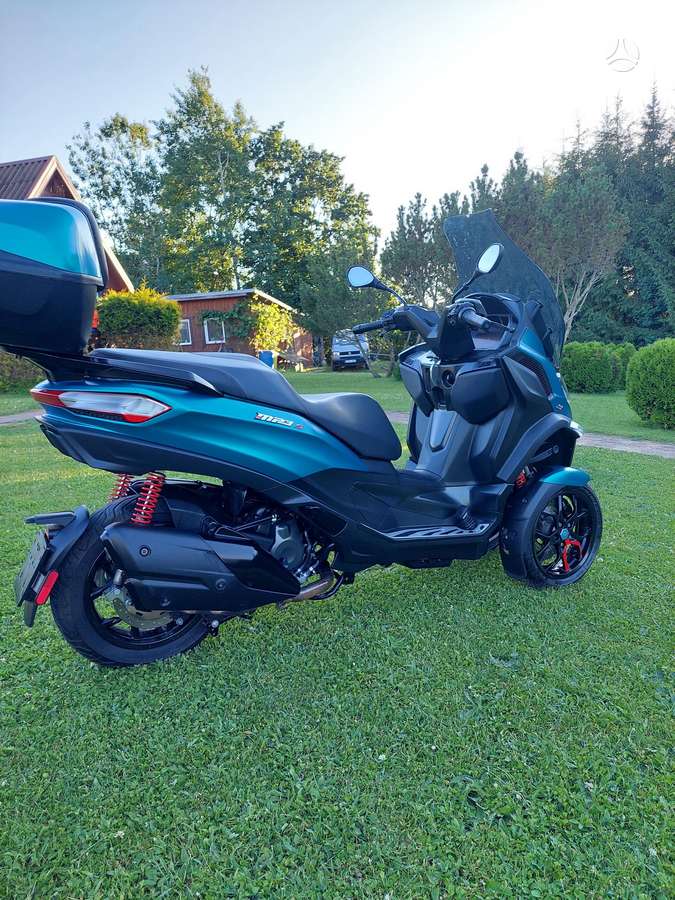 Piaggio MP3 400cc, trikes