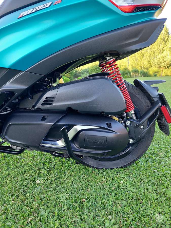 Piaggio MP3 400cc, trikes