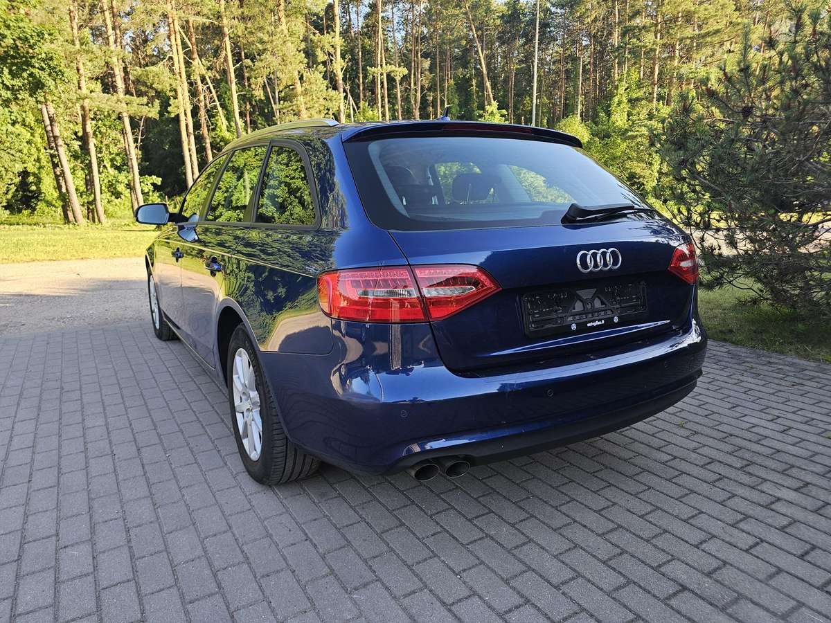 Audi A4, 2.0 l., Универсал