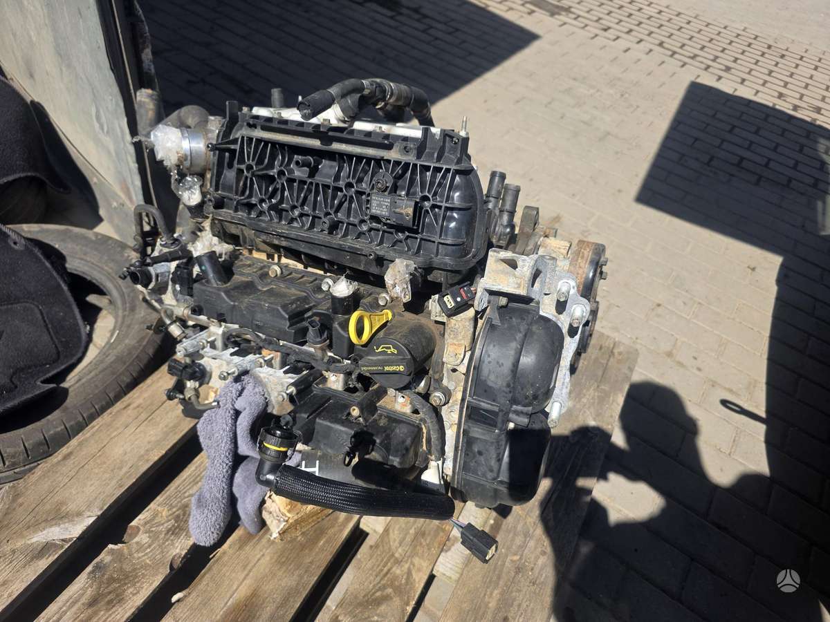 Ford C-MAX for parts. Dalimis nėra priekiniu sparnu ir durų priekiniu kel