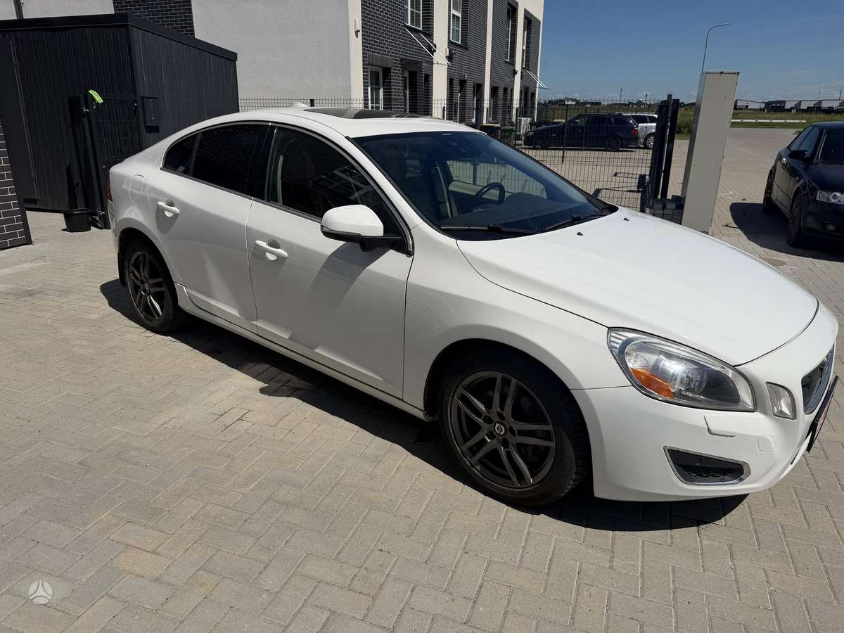 Volvo S60 - 3