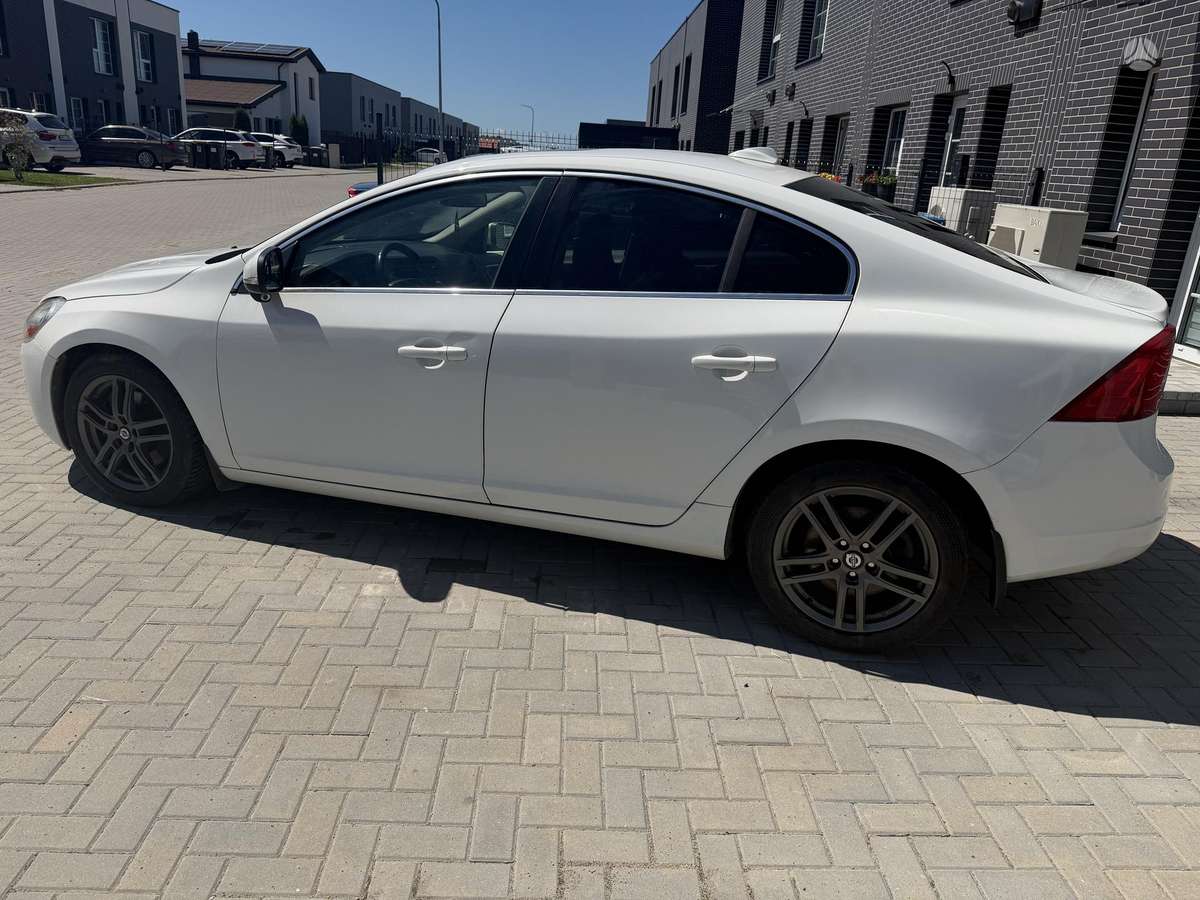 Volvo S60 - 4