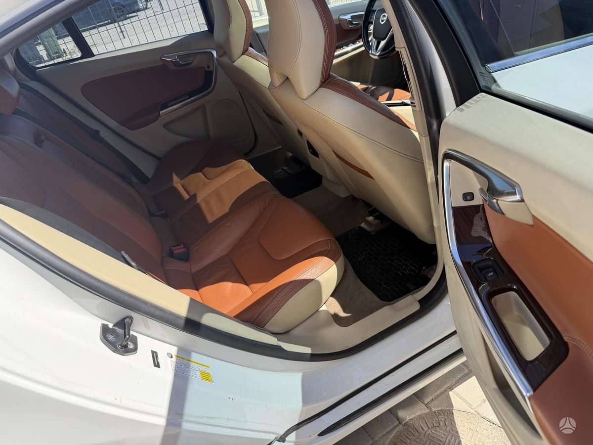 Volvo S60 - 11