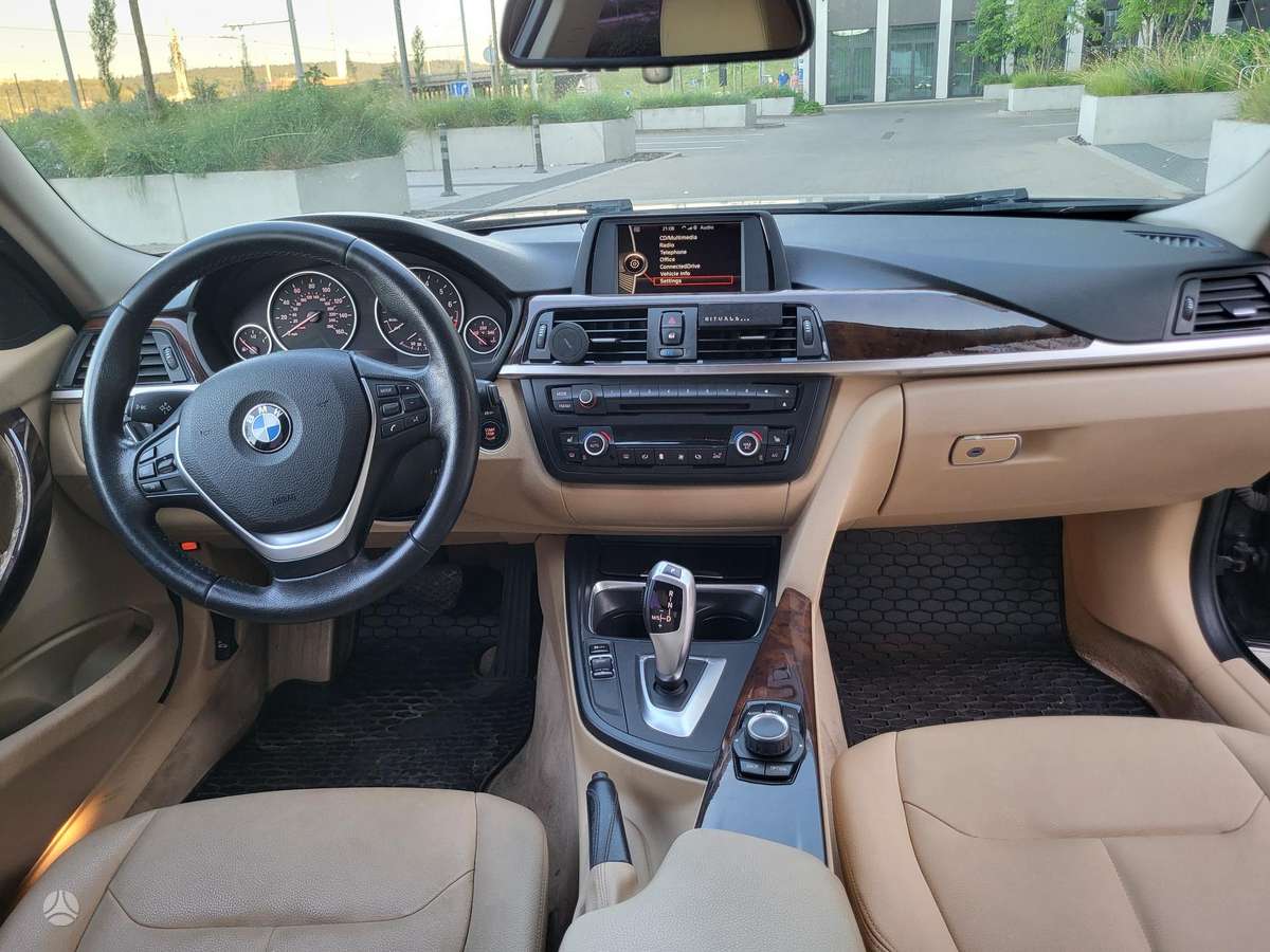 BMW 328, 2.0 l., Седан