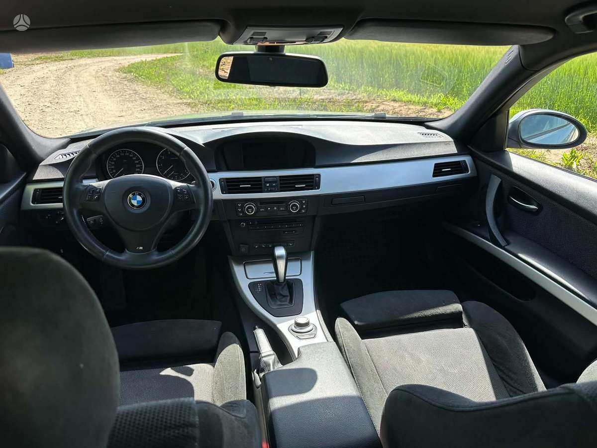 BMW 320, 2.0 l., Седан