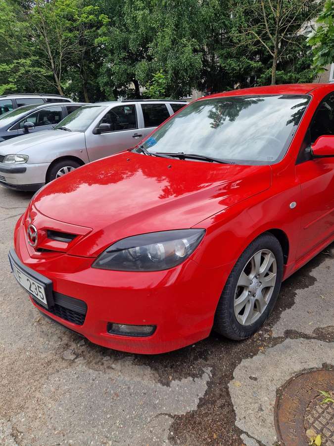 Mazda 3, 2.0 l., Хэтчбек