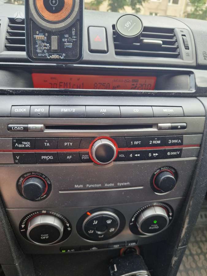 Mazda 3, 2.0 l., hatchback