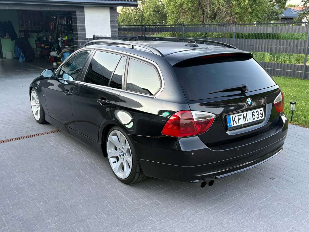 BMW 330, 3.0 l., wagon