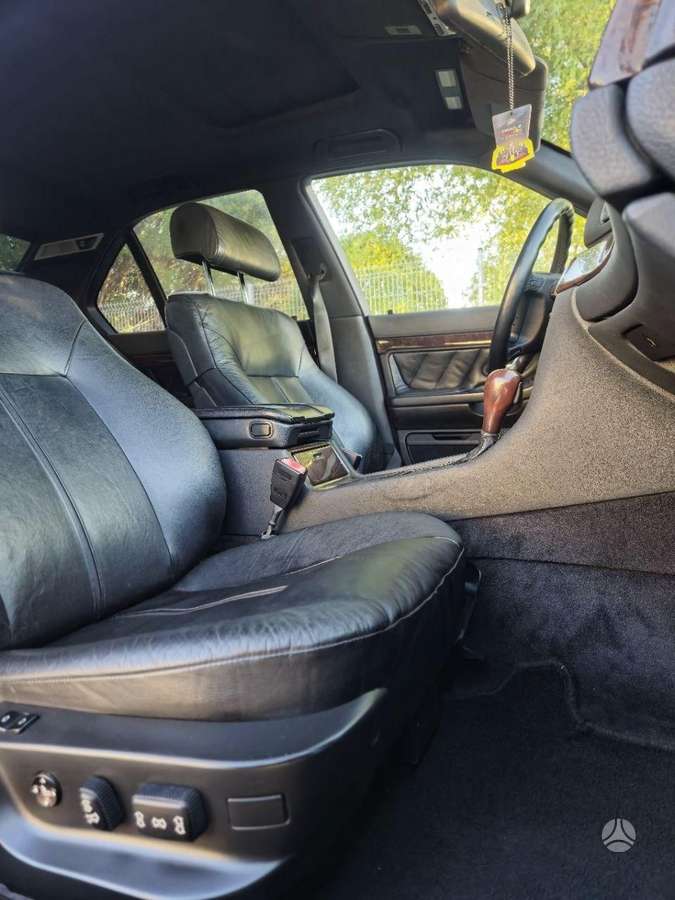 BMW 740, 4.0 l., Седан