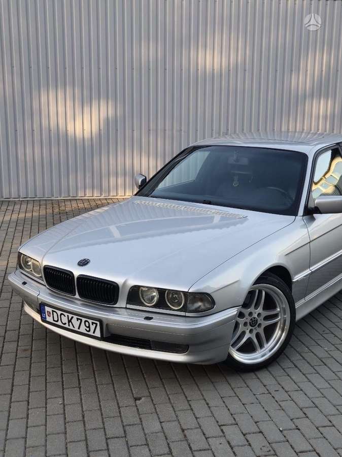 BMW 740, 4.0 l., Седан