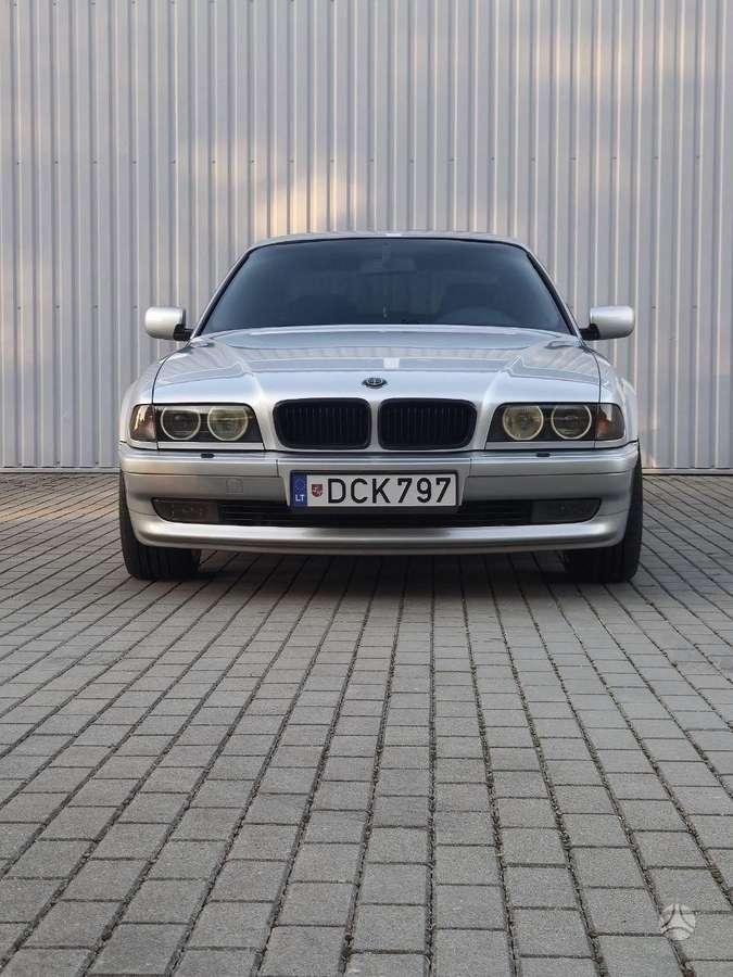 BMW 740, 4.0 l., Седан