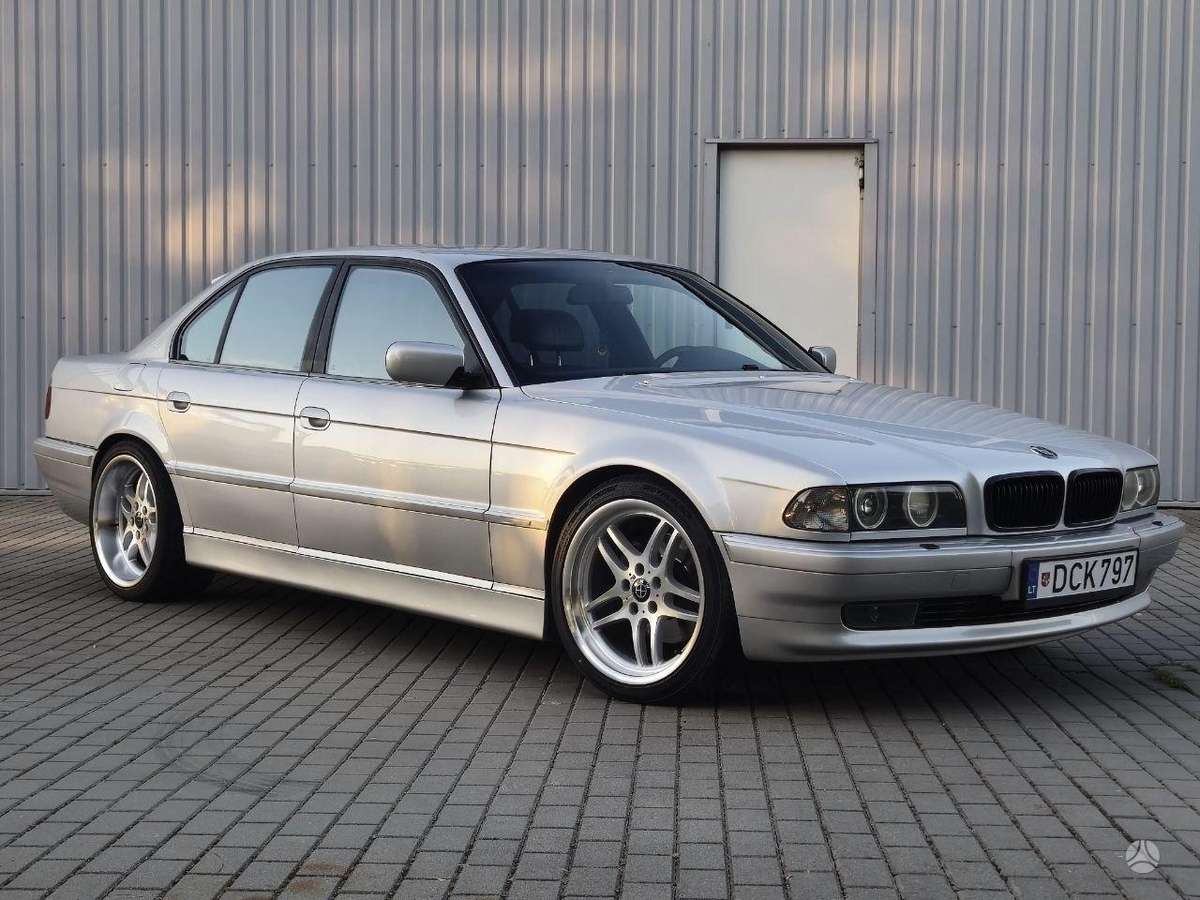 BMW 740, 4.0 l., Седан