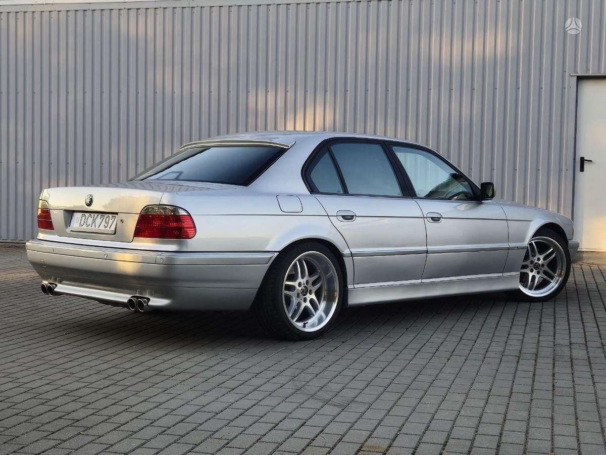 BMW 740, 4.0 l., Седан