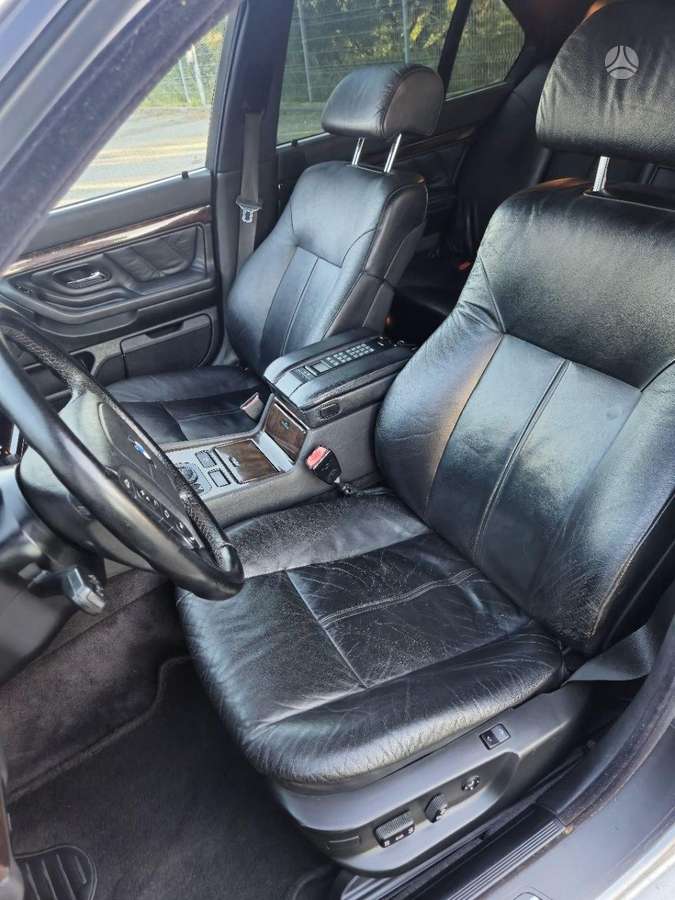 BMW 740, 4.0 l., Седан