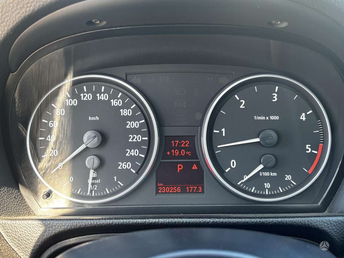 BMW 330, 3.0 l., wagon