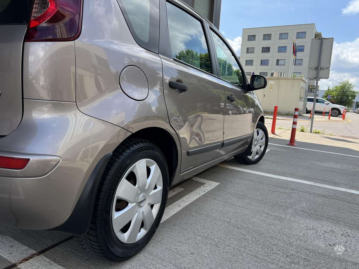 Nissan Note, 1.4 l., hatchback