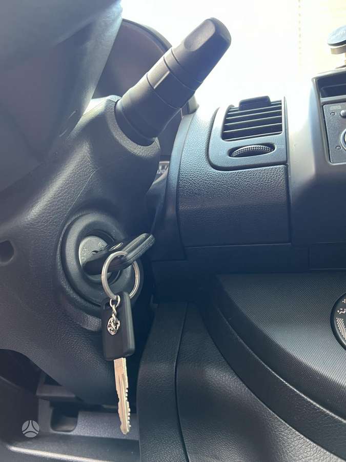 Nissan Note, 1.4 l., hatchback