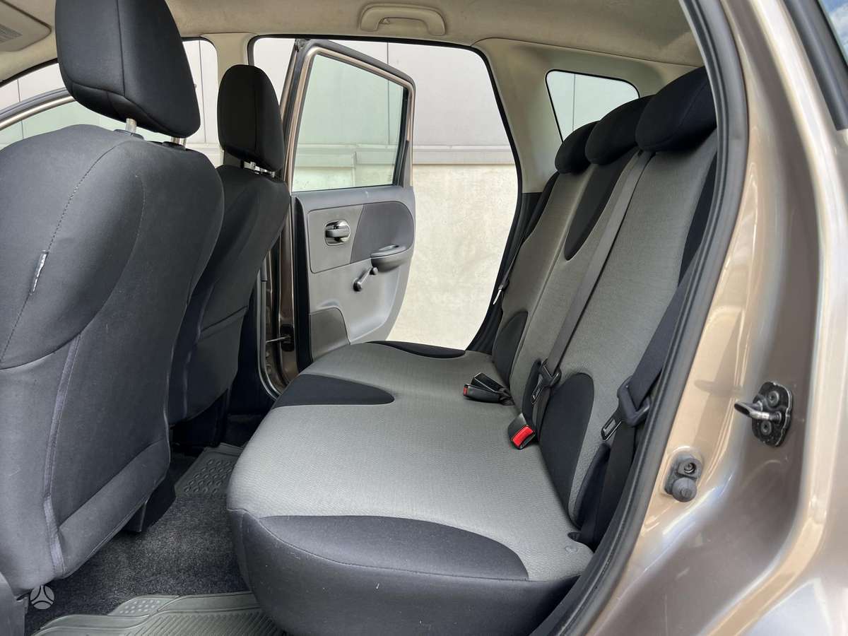 Nissan Note, 1.4 l., hatchback