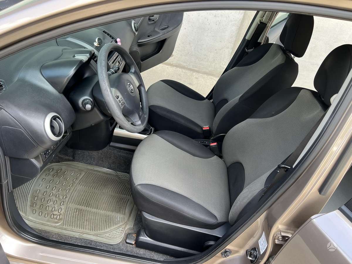 Nissan Note, 1.4 l., hatchback