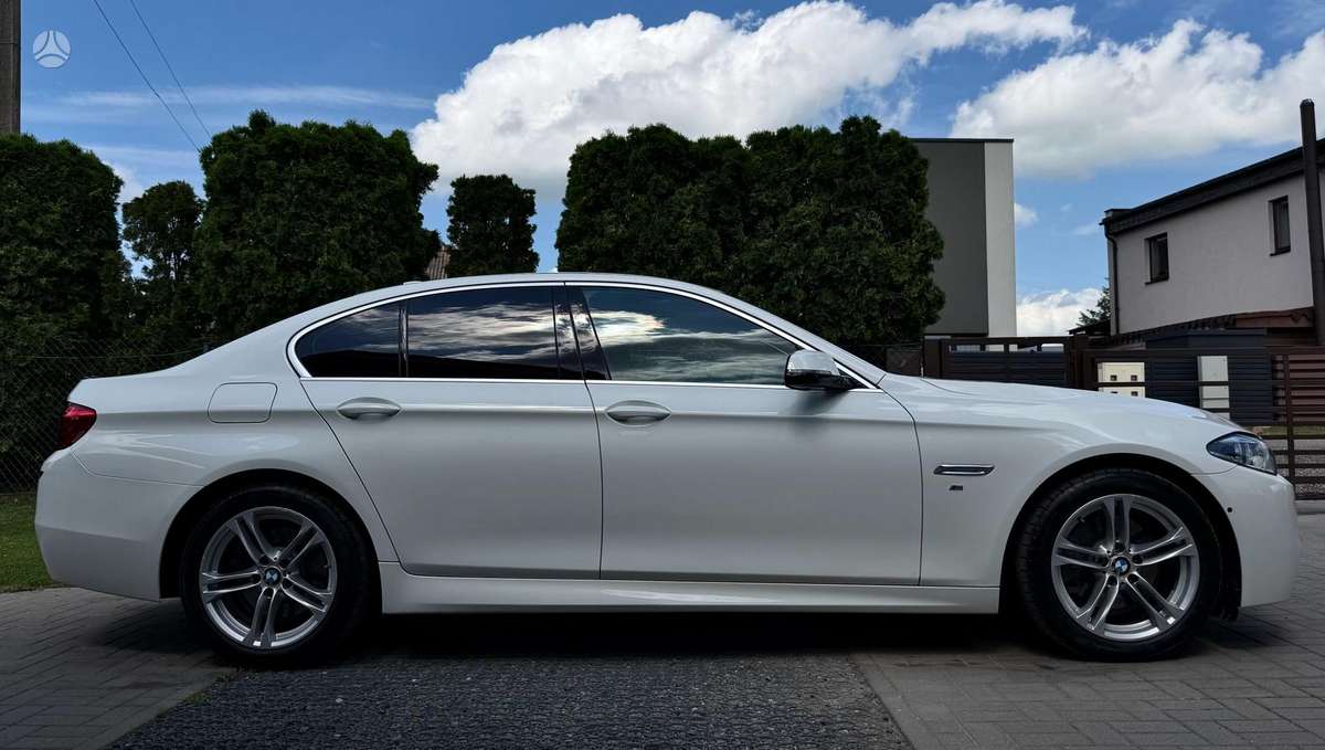 BMW 520, 2.0 l., Седан