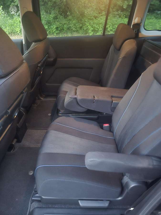 Mazda 5, 1.6 l., Минивэн