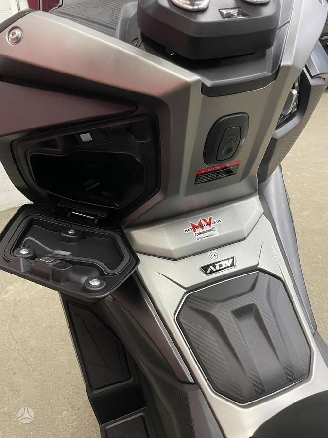 VOGE SR125 ADV 125cc, scooters / mopeds