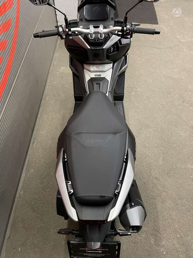 VOGE SR125 ADV 125cc, scooters / mopeds