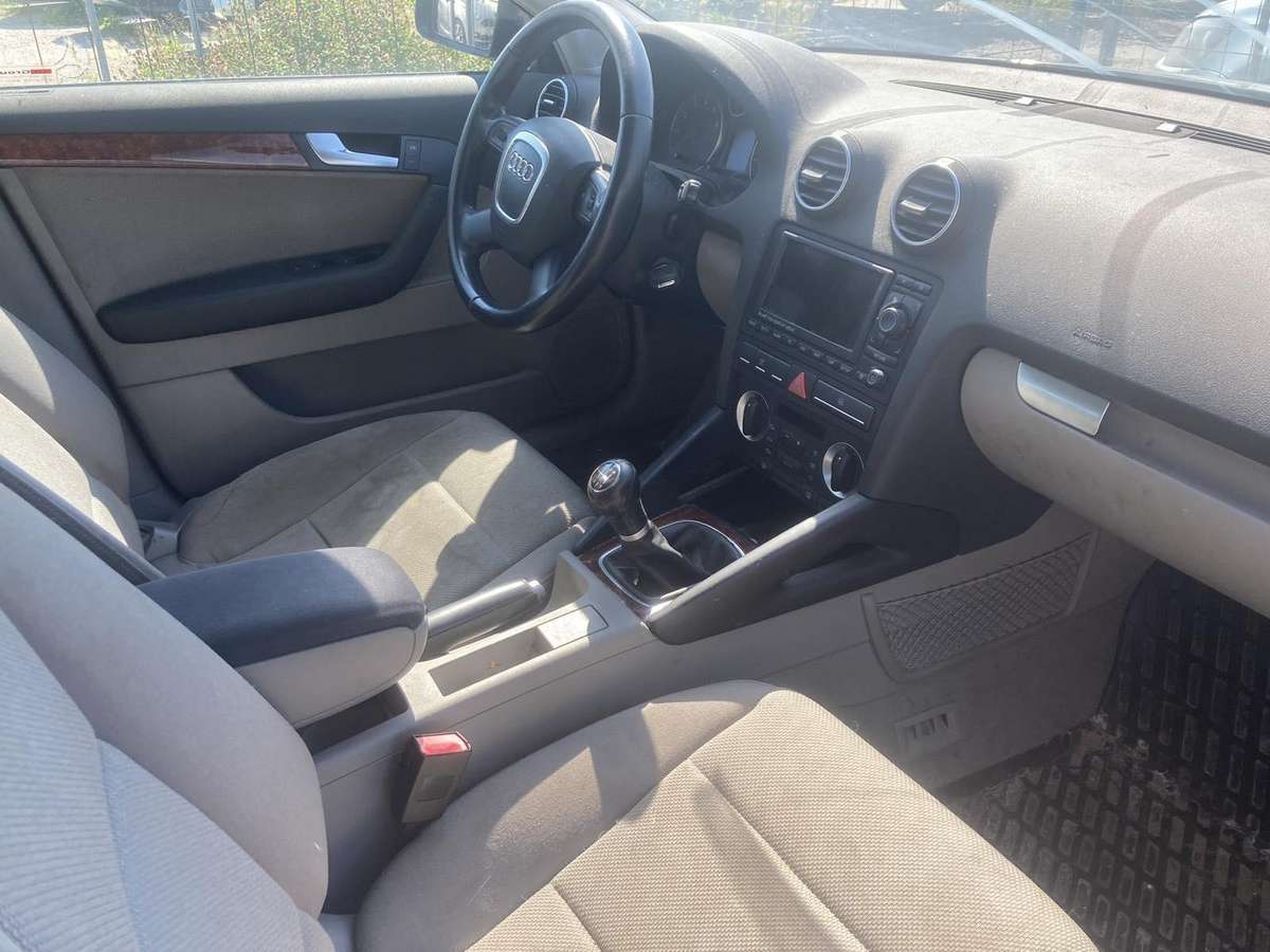 Audi A3, 1.8 l., hatchback