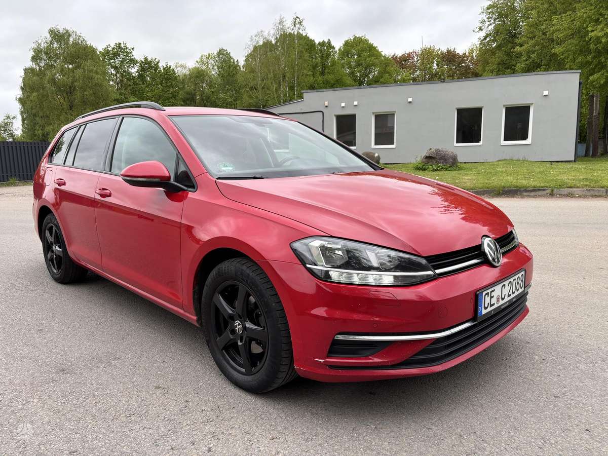 Volkswagen Golf - 2