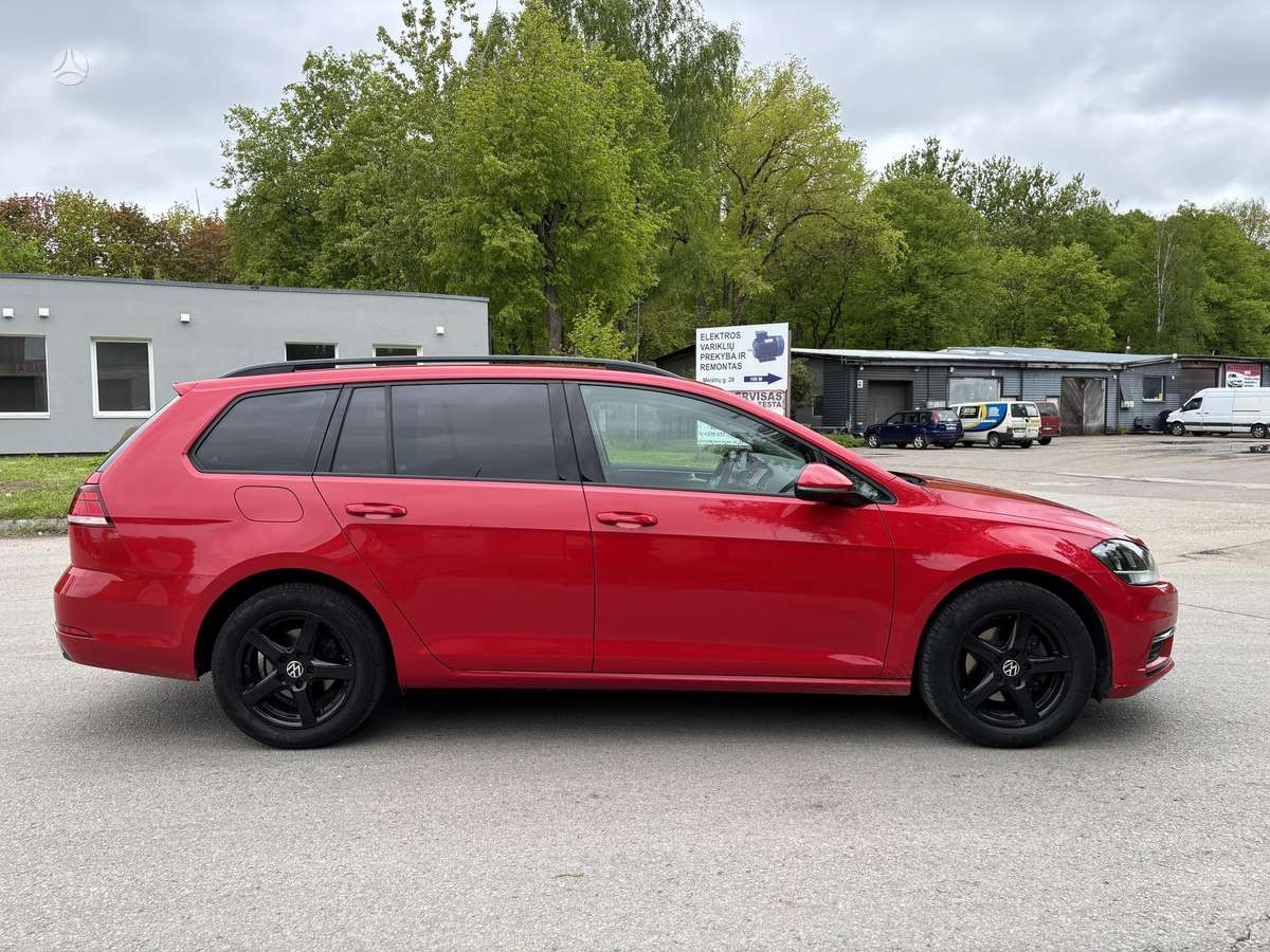 Volkswagen Golf - 3