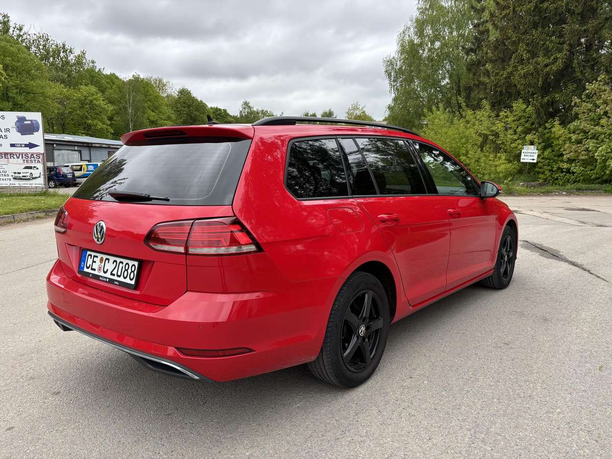Volkswagen Golf - 5