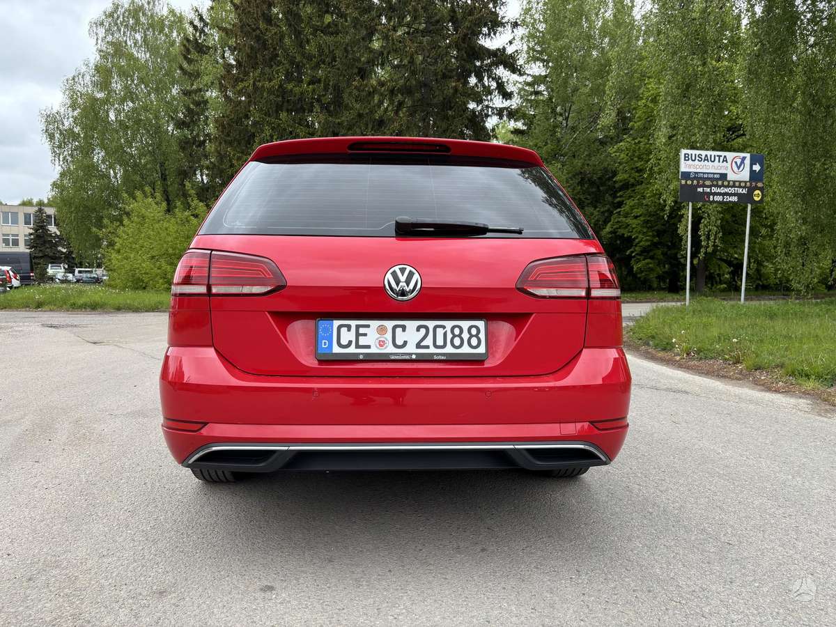 Volkswagen Golf - 8